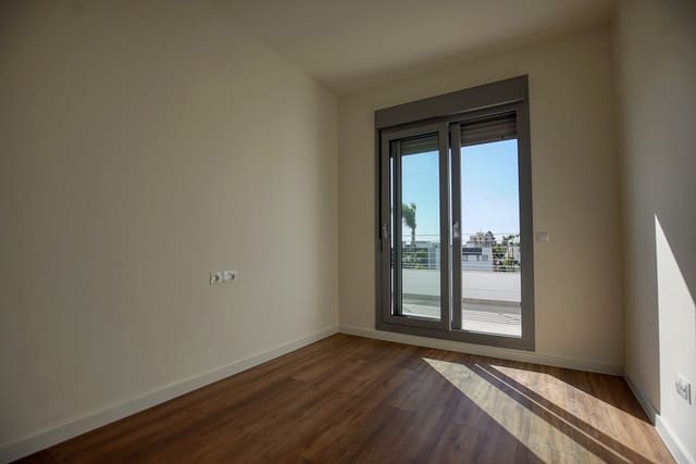 2 sypialnia Apartament na sprzedaż w Estepona - 369 000 € (Ref: 9360236)