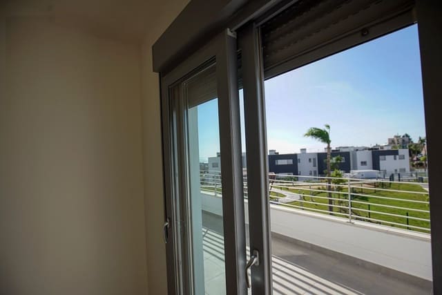 2 sypialnia Apartament na sprzedaż w Estepona - 369 000 € (Ref: 9360236)