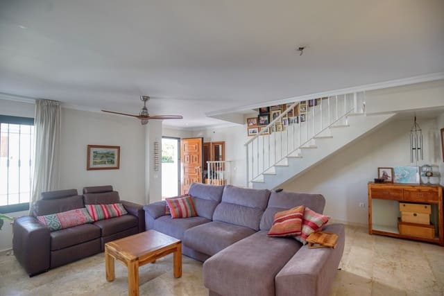 3 sovrum Villa till salu i La Duquesa / Puerto de la Duquesa, Manilva - 549 000 € (Ref: 9360237)