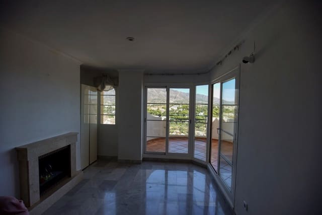Apartamento de 2 habitaciones en Nueva Andalucia, Marbella en venta - 450.000 € (Ref: 9360238)