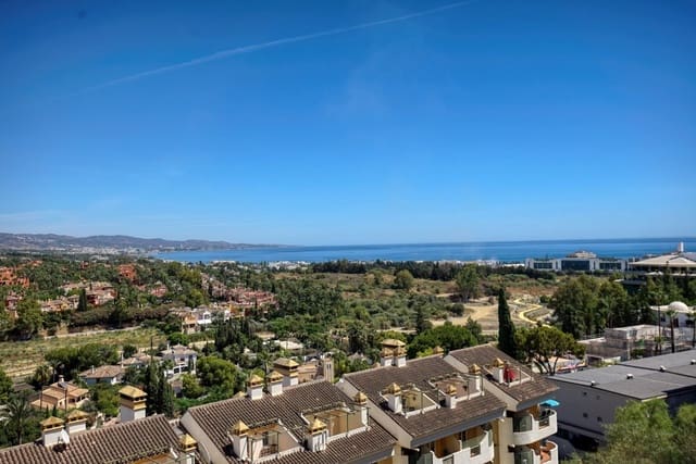 Apartamento de 2 habitaciones en Nueva Andalucia, Marbella en venta - 450.000 € (Ref: 9360238)