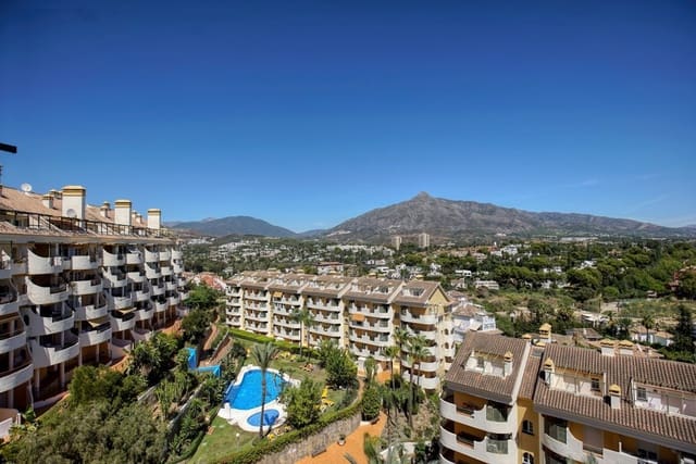 Apartamento de 2 habitaciones en Nueva Andalucia, Marbella en venta - 450.000 € (Ref: 9360238)