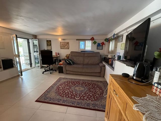 Casa de 3 habitaciones en Estepona en venta - 370.000 € (Ref: 9360239)