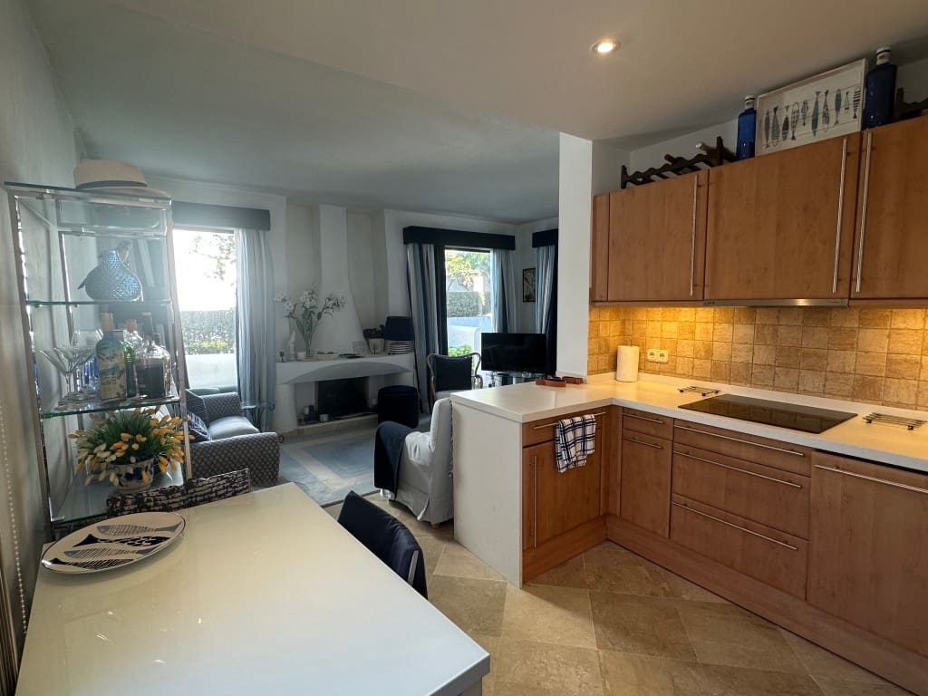 2 soveværelse Byhus til salg i Estepona - € 435.000 (Ref: 9360241)