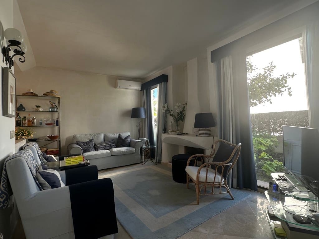 2 soveværelse Byhus til salg i Estepona - € 435.000 (Ref: 9360241)