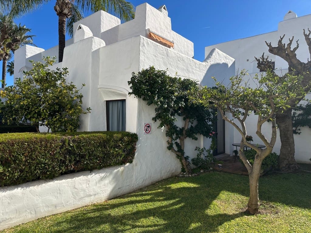 2 soveværelse Byhus til salg i Estepona - € 435.000 (Ref: 9360241)