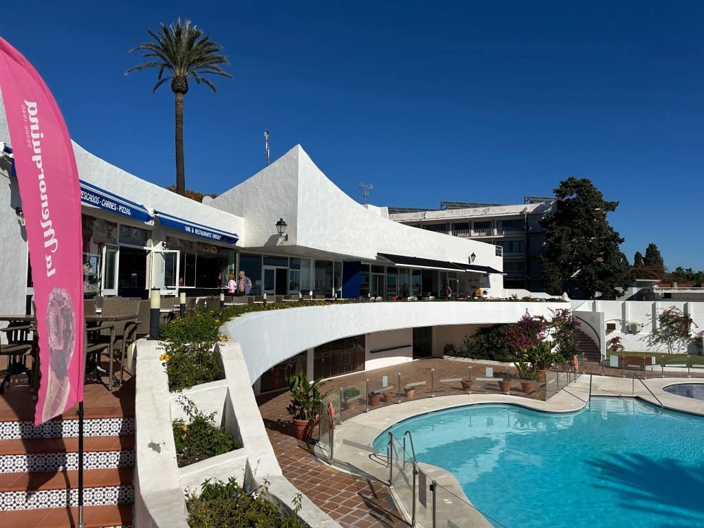 2 soveværelse Byhus til salg i Estepona - € 435.000 (Ref: 9360241)