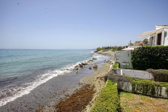 2 bedroom Townhouse for sale in Estepona - € 1,200,000 (Ref: 9506423)