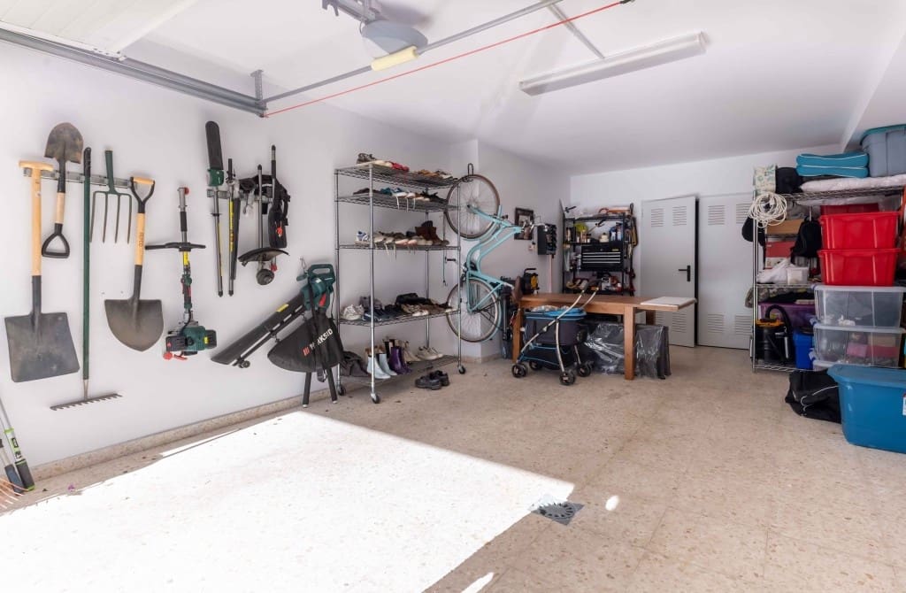 4 Zimmer Villa zu verkaufen in Estepona mit Garage - 1.199.000 € (Ref: 9510115)