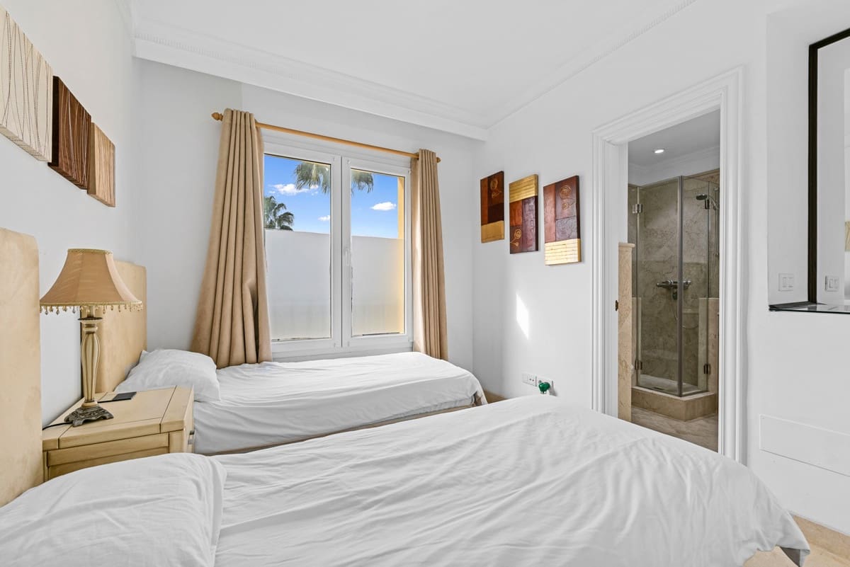 3 soveværelse Lejlighed til salg i Casares - € 595.000 (Ref: 9541990)