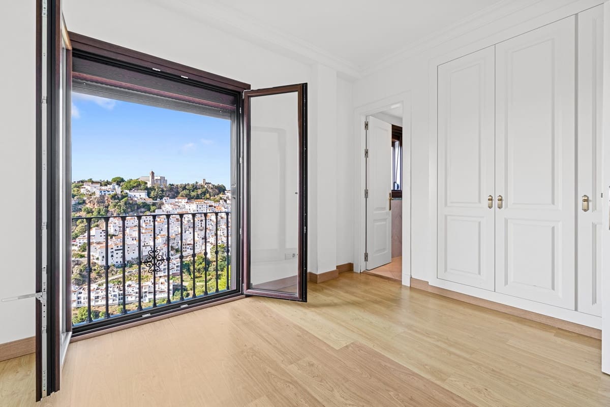 3 soveværelse Byhus til salg i Casares - € 410.000 (Ref: 9541991)