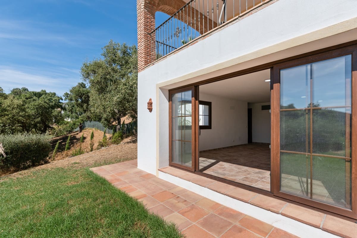 Chalet de 4 habitaciones en Casares en venta - 1.645.000 € (Ref: 9541994)