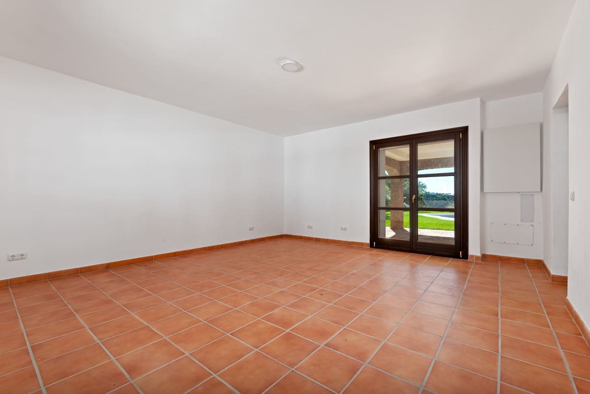 4 bedroom Villa for sale in Casares - € 1,645,000 (Ref: 9541994)