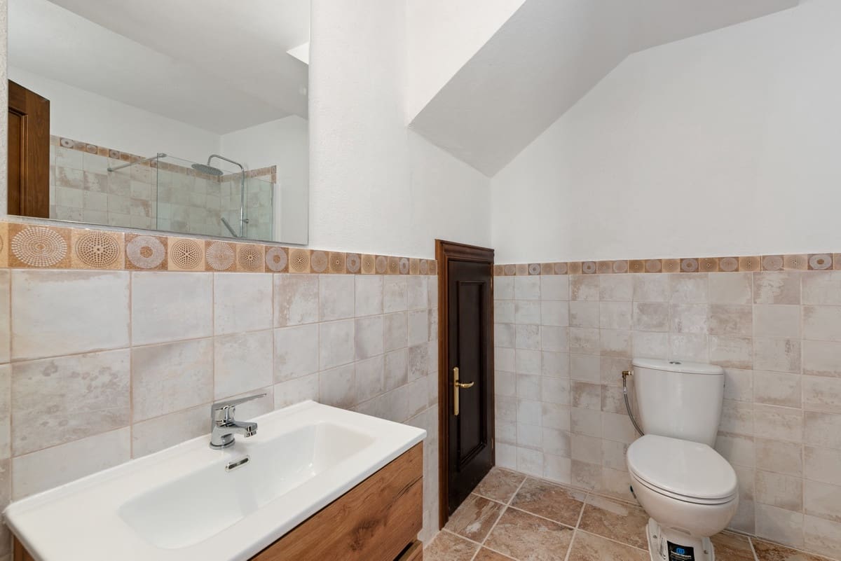 4 bedroom Villa for sale in Casares - € 1,645,000 (Ref: 9541994)