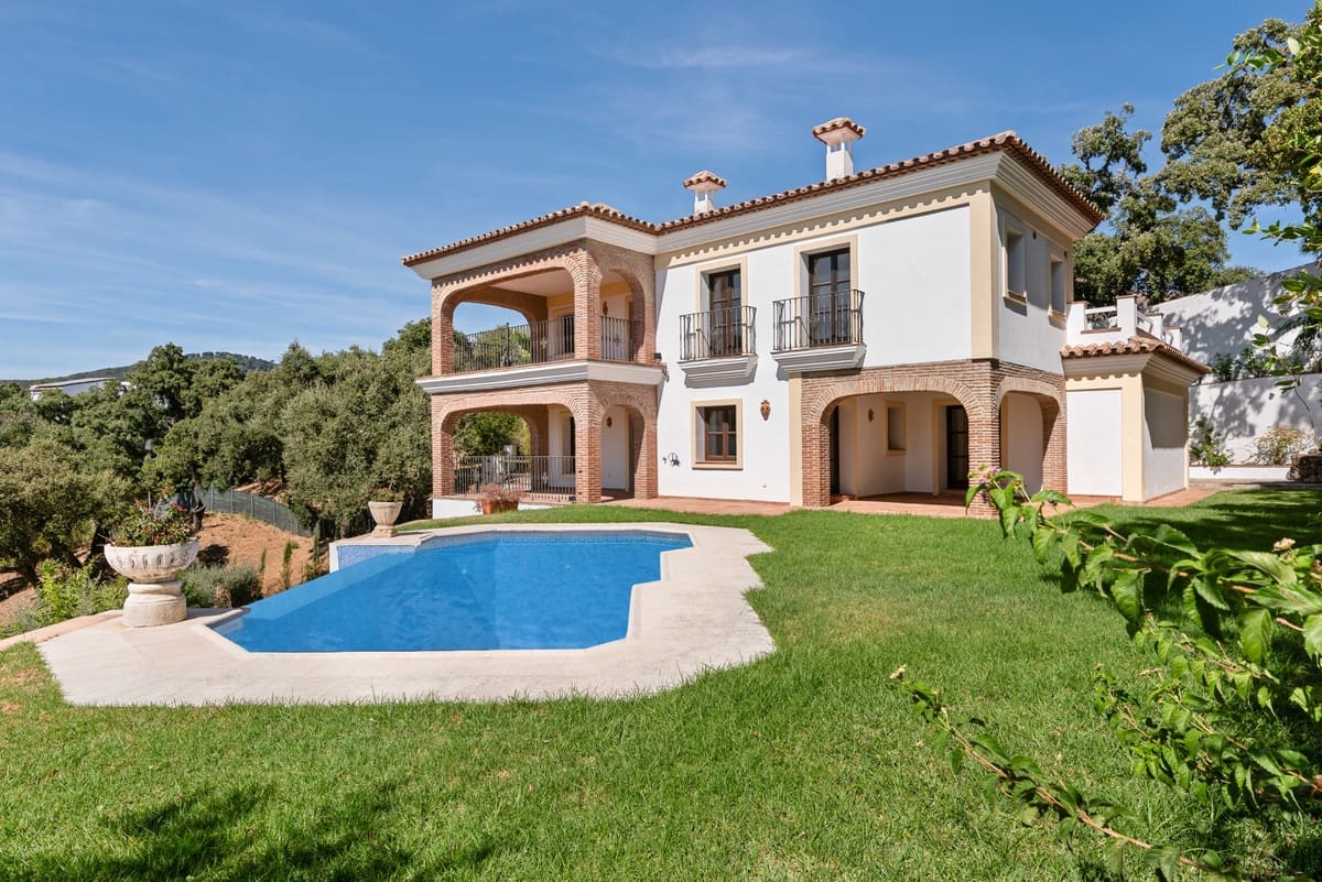 4 bedroom Villa for sale in Casares - € 1,645,000 (Ref: 9541994)