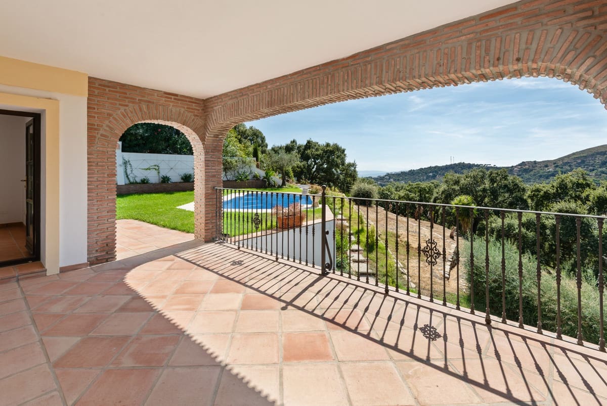4 bedroom Villa for sale in Casares - € 1,645,000 (Ref: 9541994)