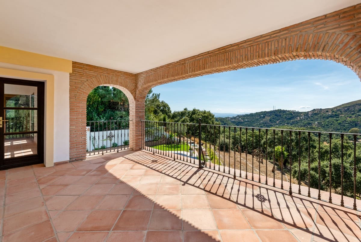 4 bedroom Villa for sale in Casares - € 1,645,000 (Ref: 9541994)