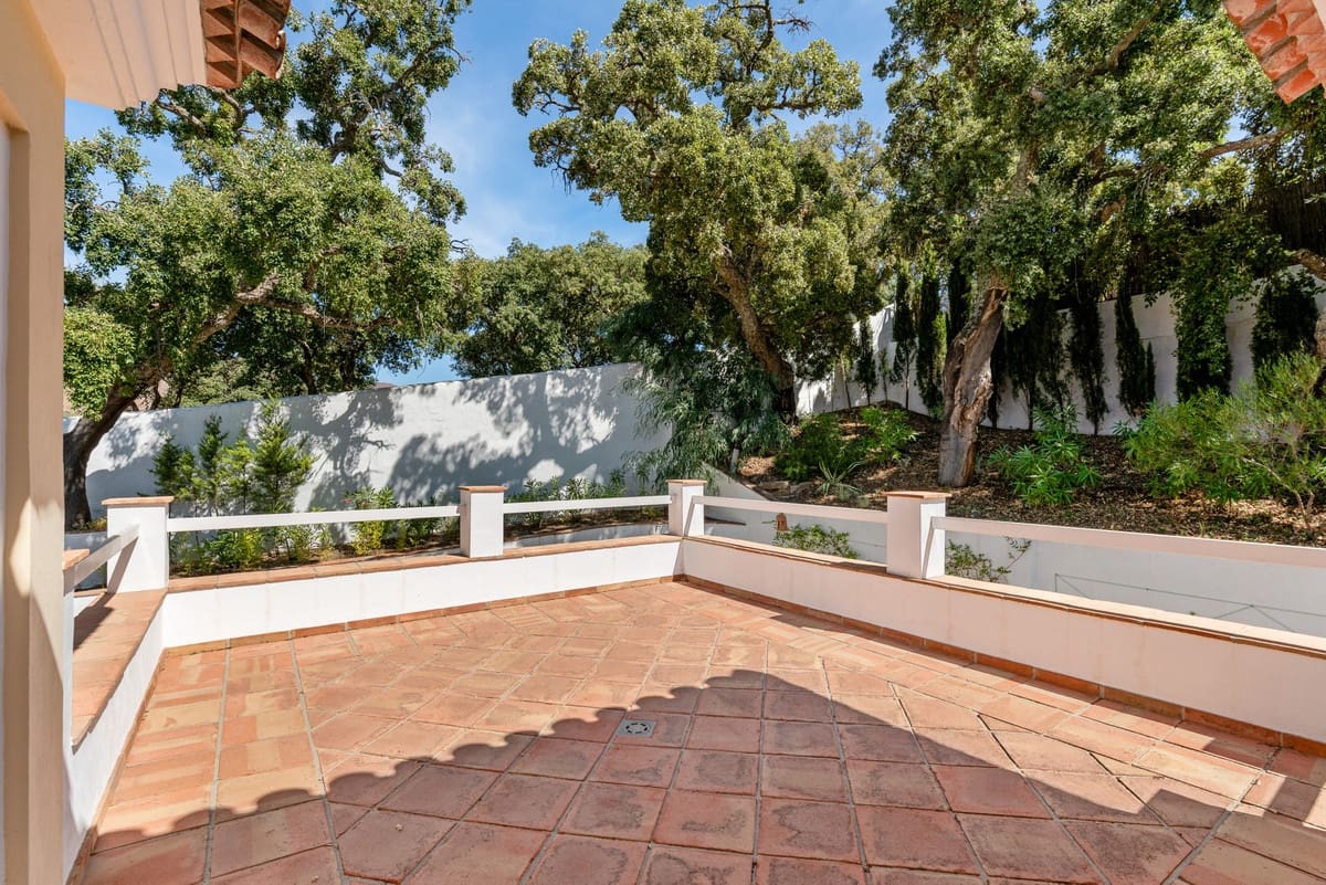 4 bedroom Villa for sale in Casares - € 1,645,000 (Ref: 9541994)