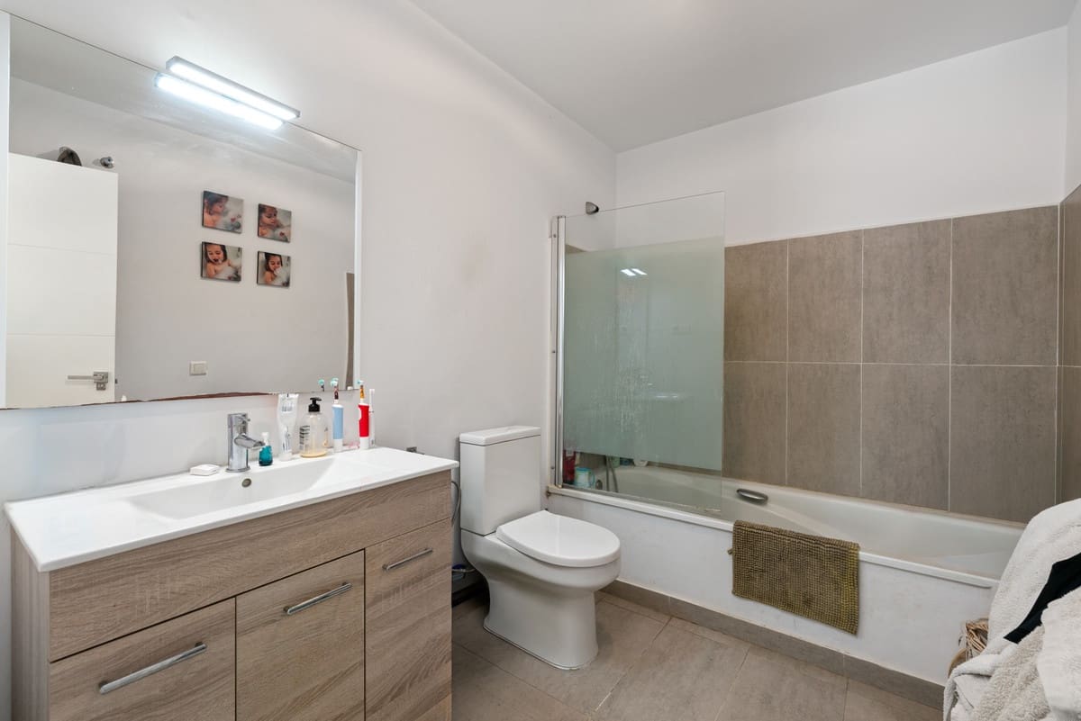 4 soverom Leilighet til salgs i Nueva Andalucia - € 329 000 (Ref: 9541995)