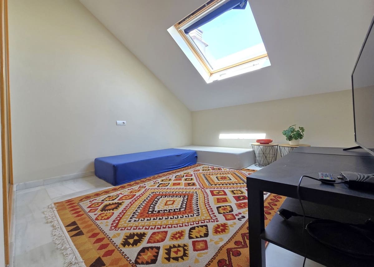 4 bedroom Townhouse for sale in Benalmadena with garage - € 437,000 (Ref: 9542625)