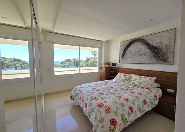 3 quarto Apartamento para venda em Estepona - 1 199 000 € (Ref: 9542626)