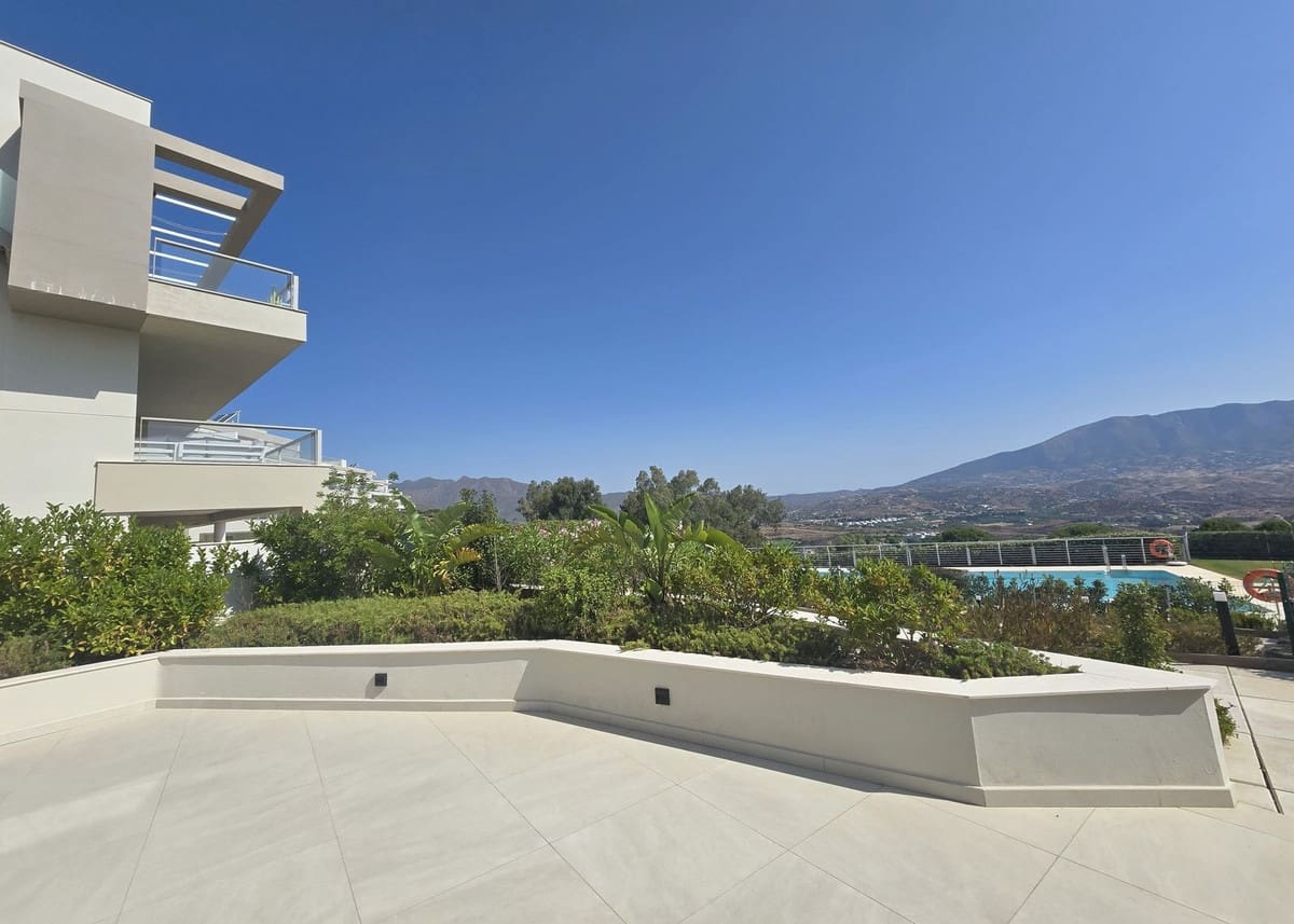 3 bedroom Apartment for sale in La Cala de Mijas - € 485,000 (Ref: 9542628)