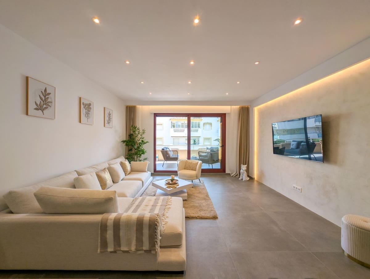 2 slaapkamer Appartement te koop in Marbella met garage - € 995.000 (Ref: 9548839)