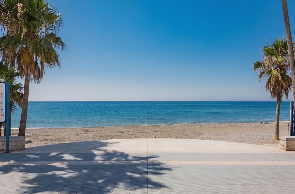 2 slaapkamer Appartement te koop in Marbella met garage - € 995.000 (Ref: 9548839)