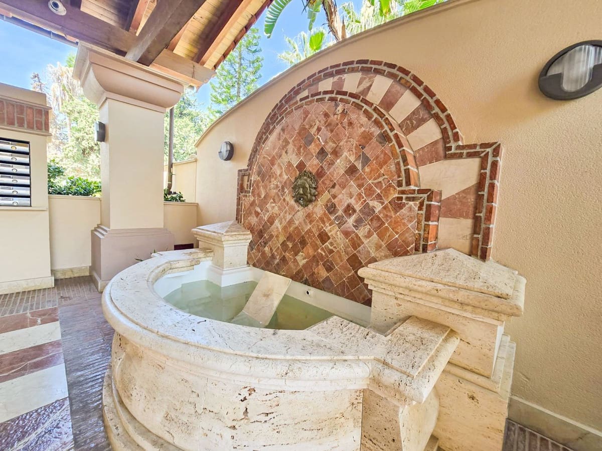 2 quarto Apartamento para venda em San Pedro de Alcantara com garagem - 949 000 € (Ref: 9548839)