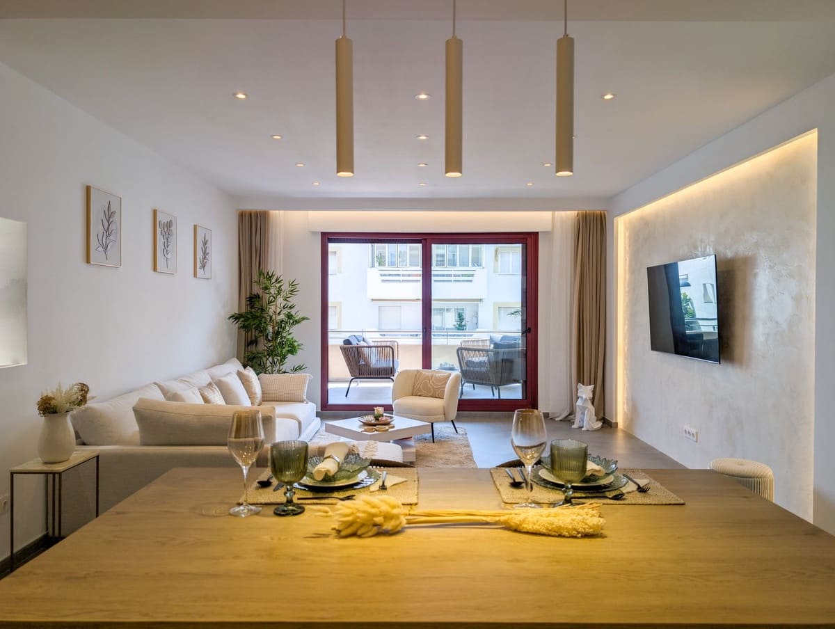 2 soveværelse Lejlighed til salg i San Pedro de Alcantara med garage - € 830.000 (Ref: 9548839)