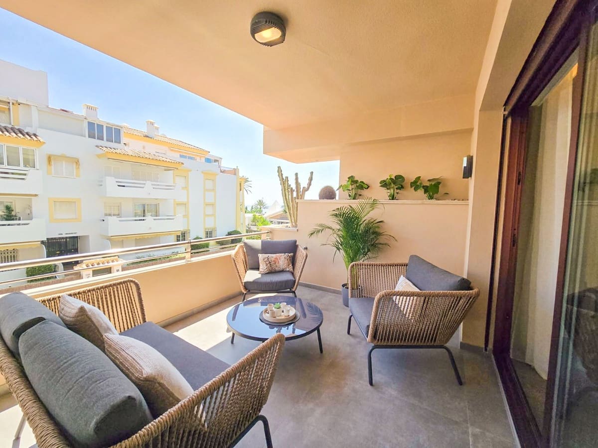 2 soveværelse Lejlighed til salg i San Pedro de Alcantara med garage - € 830.000 (Ref: 9548839)
