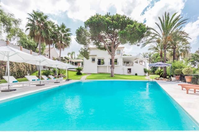 6 soveværelse Villa til salg i Río Real, Marbella med garage - € 2.890.000 (Ref: 9548844)