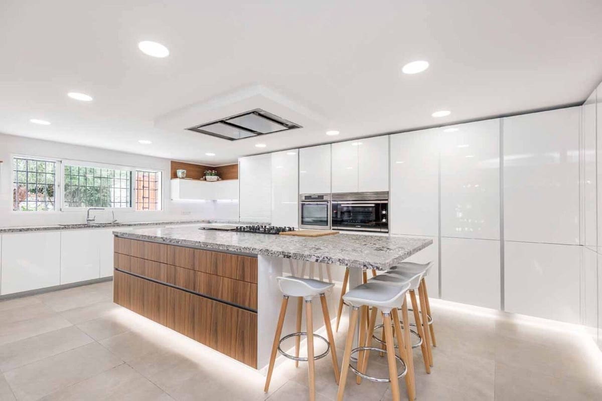 6 soverom Villa til salgs i Rio Real med garasje - € 2 890 000 (Ref: 9548844)