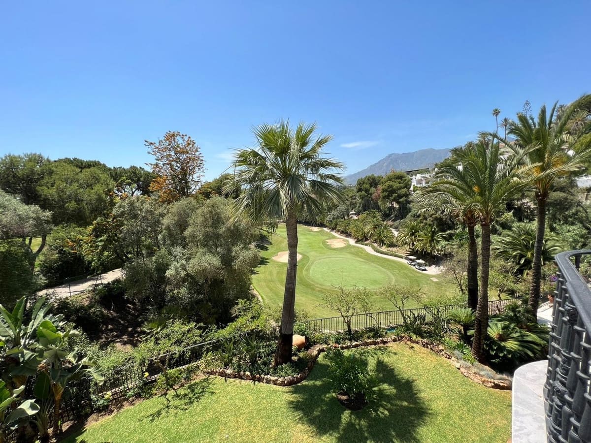 6 soverom Villa til salgs i Rio Real med garasje - € 2 890 000 (Ref: 9548844)