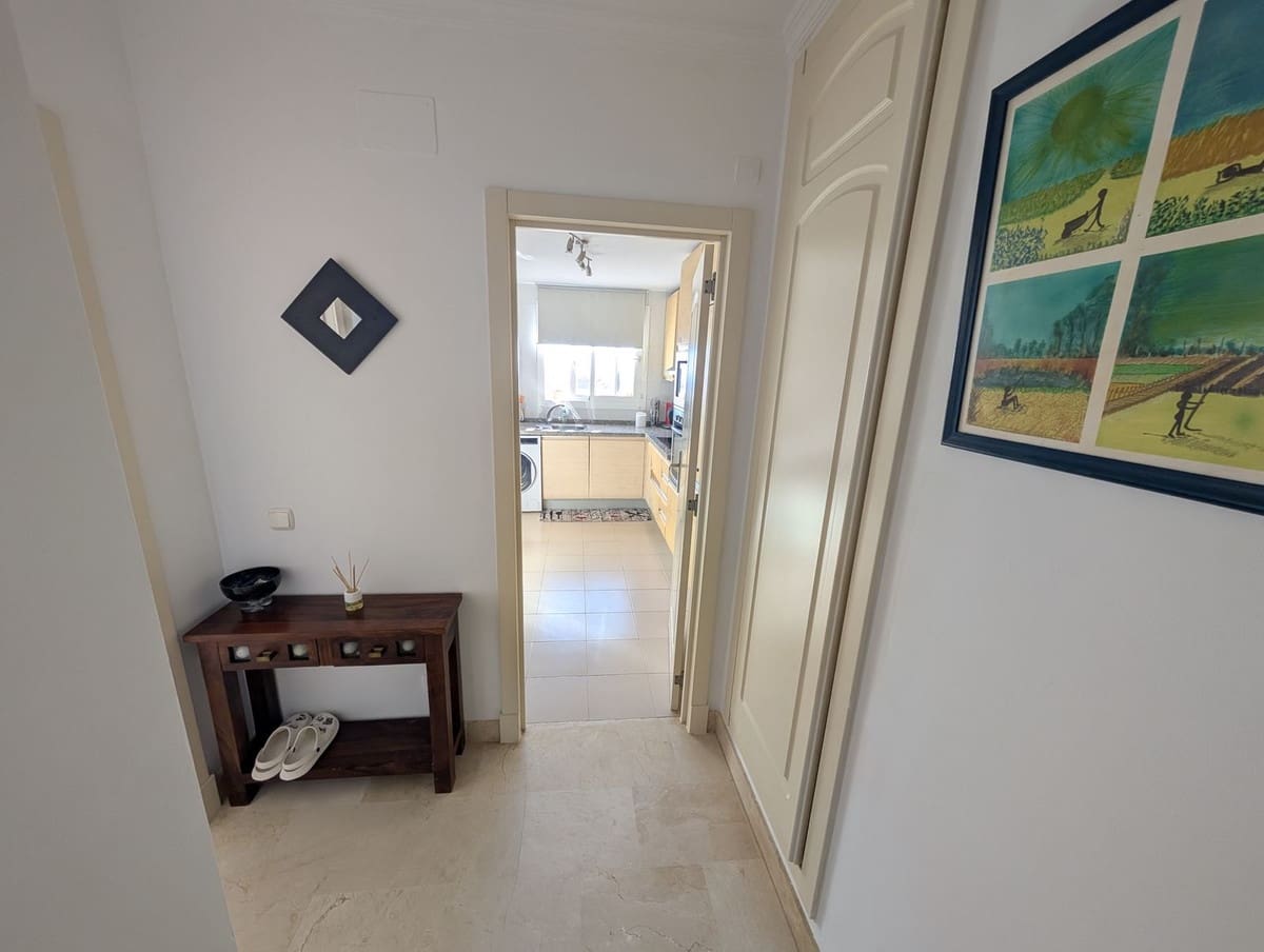 2 bedroom Apartment for sale in Calahonda with garage - € 439,000 (Ref: 9563725)
