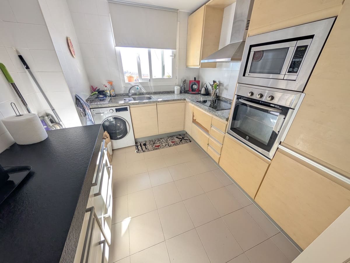 2 bedroom Apartment for sale in Calahonda with garage - € 439,000 (Ref: 9563725)