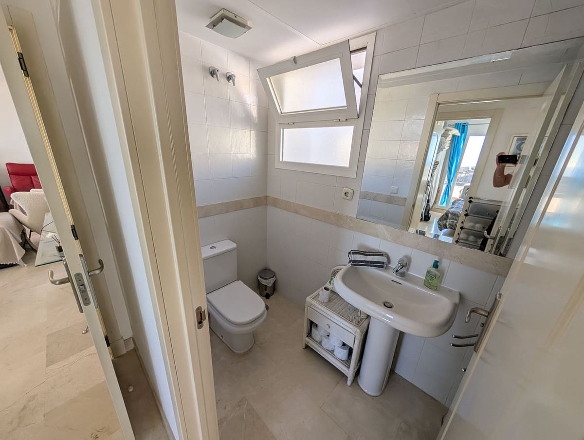 2 bedroom Apartment for sale in Calahonda with garage - € 439,000 (Ref: 9563725)