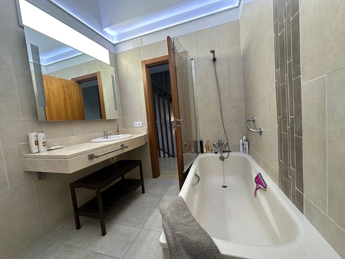 3 quarto Casa em Banda para venda em New Golden Mile - 485 000 € (Ref: 9614184)