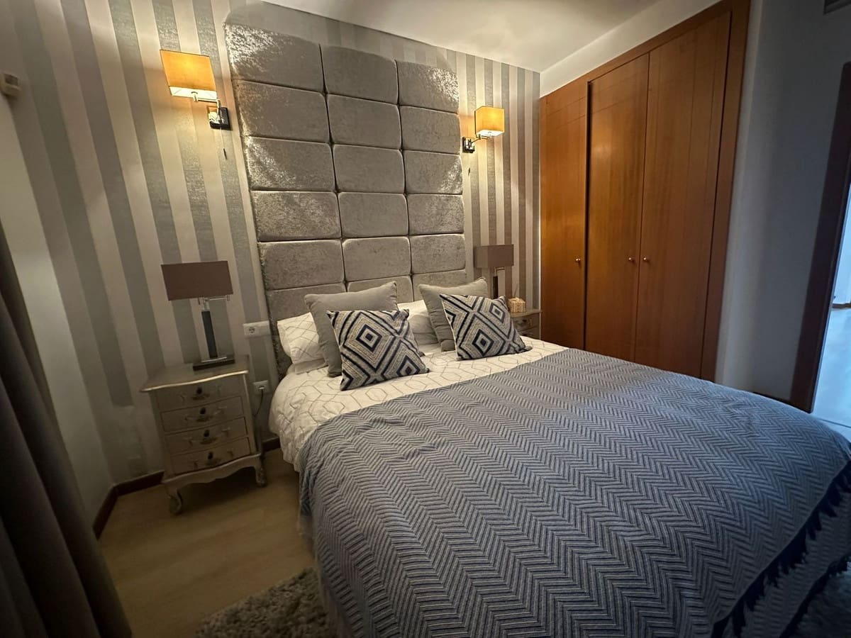 3 quarto Casa em Banda para venda em New Golden Mile - 485 000 € (Ref: 9614184)