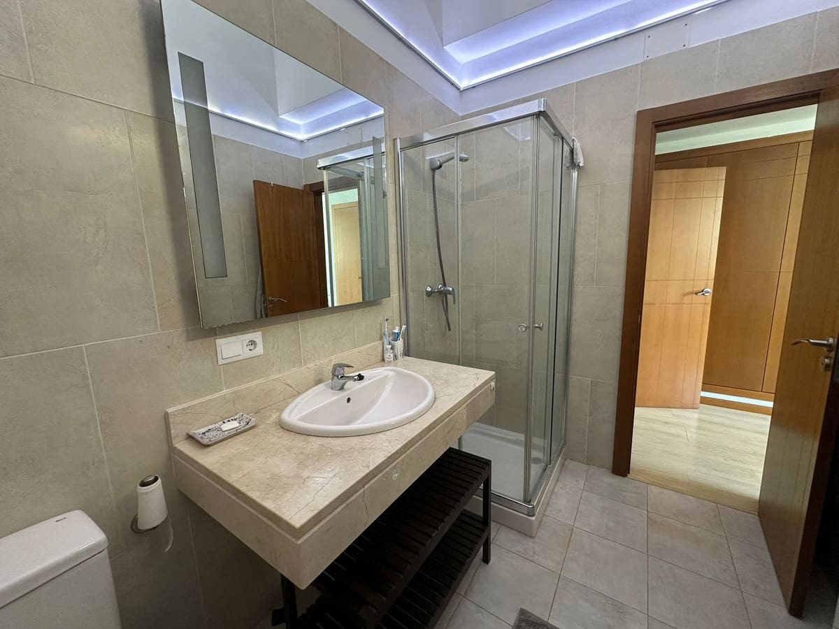 3 quarto Casa em Banda para venda em New Golden Mile - 485 000 € (Ref: 9614184)