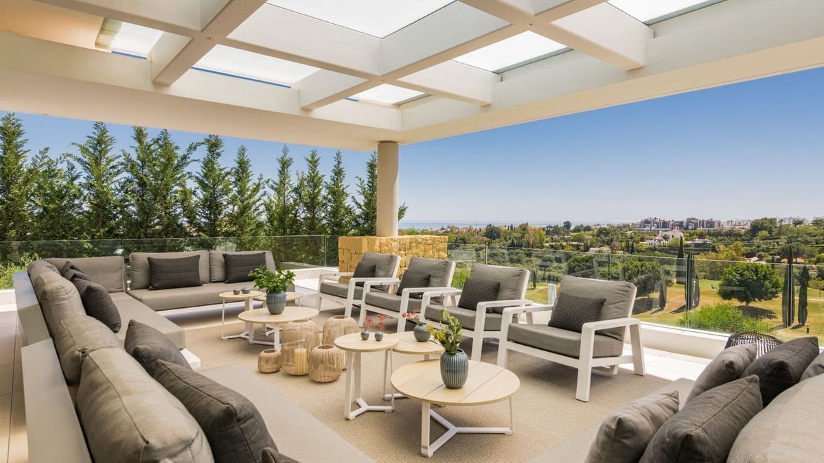 5 bedroom Villa for sale in Benahavis with garage - € 6,250,000 (Ref: 9614185)