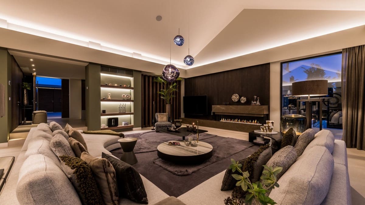 5 bedroom Villa for sale in Benahavis with garage - € 6,250,000 (Ref: 9614185)