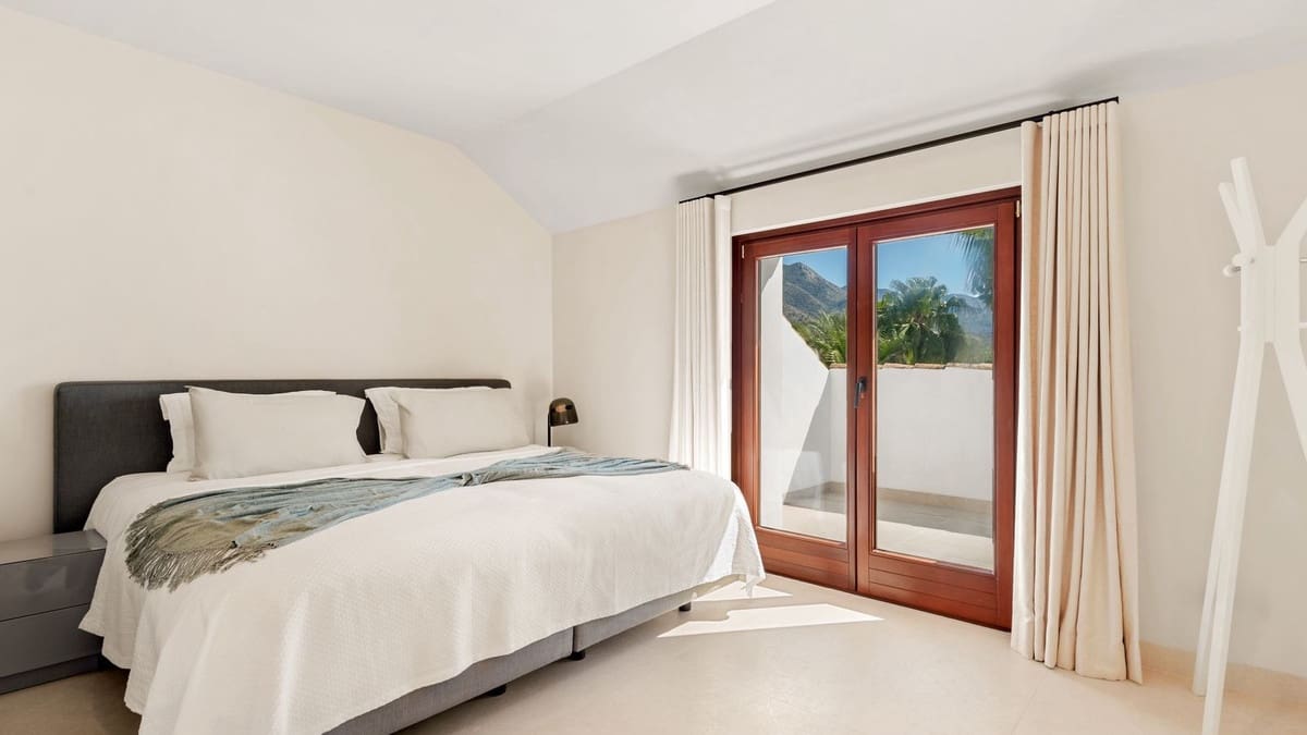 4 sypialnia Apartament na sprzedaż w Golden Mile - 2 995 000 € (Ref: 9614186)