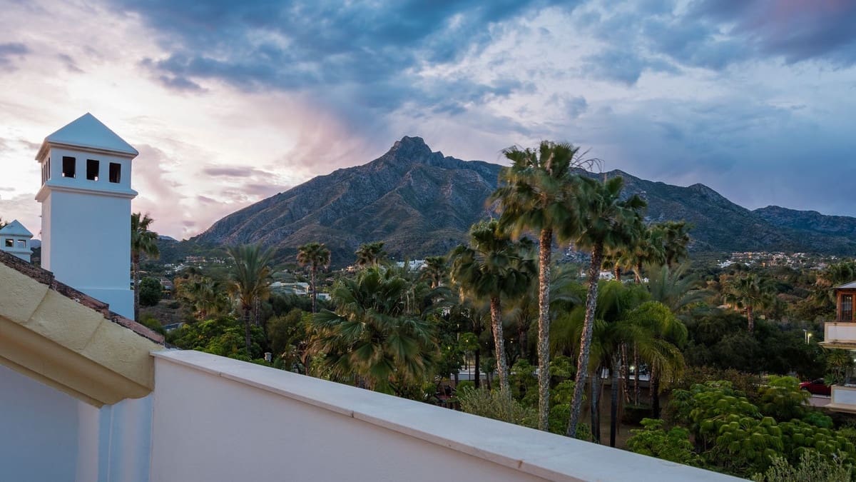 4 sypialnia Apartament na sprzedaż w Golden Mile - 2 995 000 € (Ref: 9614186)