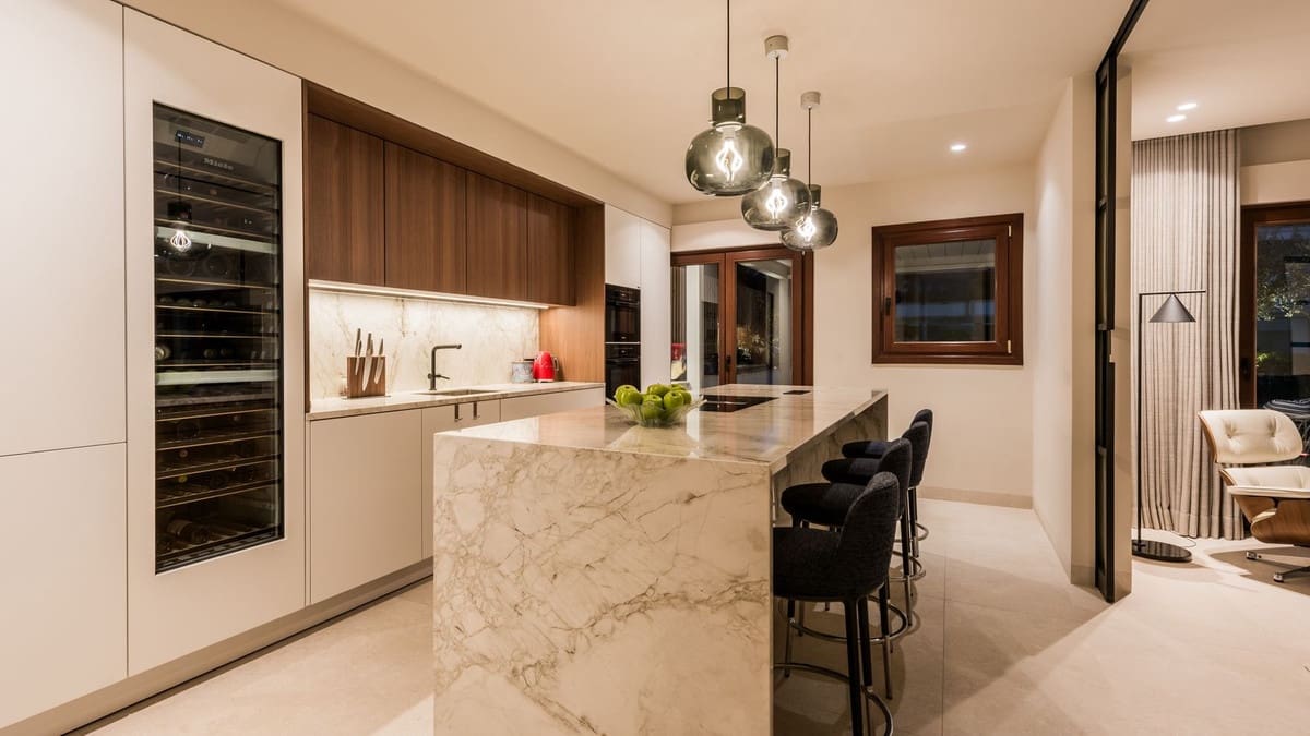 4 soveværelse Lejlighed til salg i Golden Mile - € 2.995.000 (Ref: 9614186)