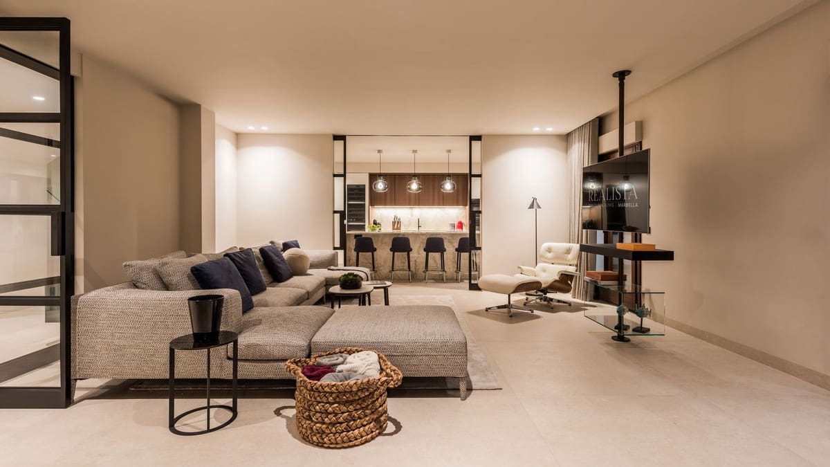 4 soveværelse Lejlighed til salg i Golden Mile - € 2.995.000 (Ref: 9614186)