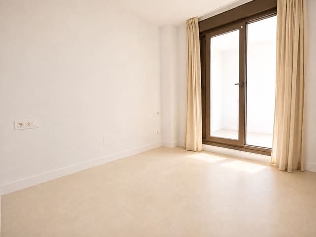 Apartamento de 2 habitaciones en Estepona en venta - 525.000 € (Ref: 9626520)