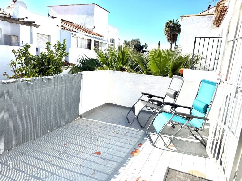 3 chambre Maison de Ville à vendre à Estepona - 375 000 € (Ref: 9669108)
