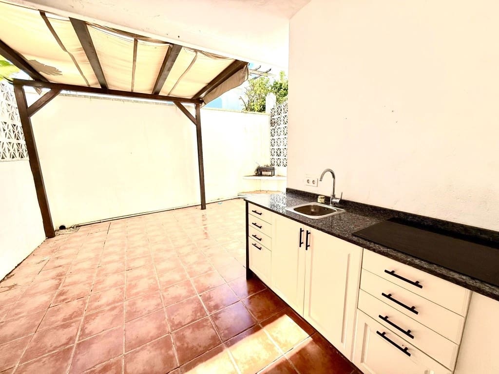 3 soverom Hus til salgs i Estepona - € 375 000 (Ref: 9669108)