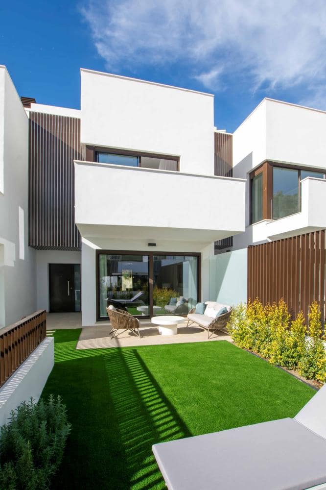 3 makuuhuone Omakotitalo myytävänä paikassa Malaga kaupunki mukana uima-altaan - 695 000 € (Ref: 9805057)